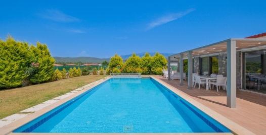 Fethiye'de Özel Havuzlu, Eşsiz Doğa İçinde Kiralık Villa 4 Resim