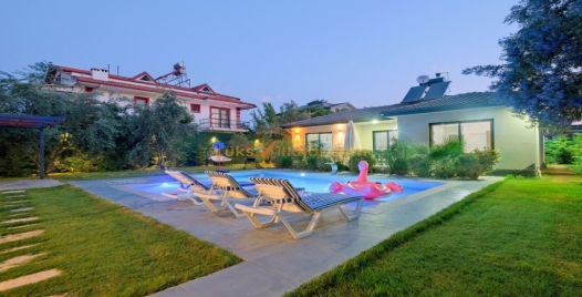 Fethiye'de Lüks, Özel Havuzlu Doğa İçinde Villa 4 Resim
