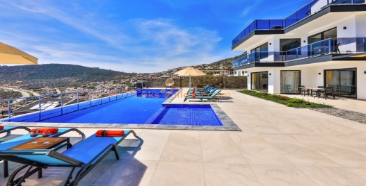 Kızıltaş'ta Lüks ve Özel Havuzlu Tatil Villası 3 Resim