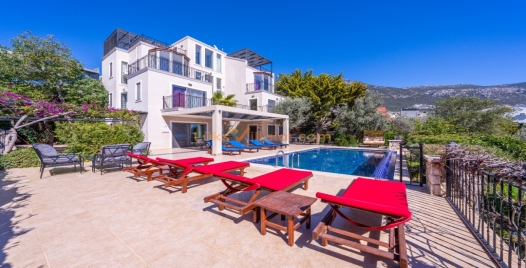 Kalkan'da Özel Havuzlu, Geniş ve Konforlu Villa Tatili 1 Resim