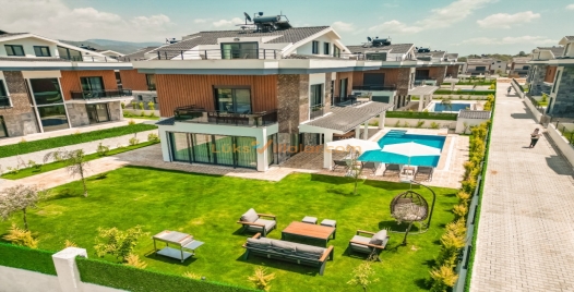 Fethiye'de Doğa İçinde, Özel Havuzlu Geniş Villa 2 Resim