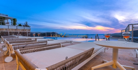 Kalkan'da Lüks ve Özel Havuzlu Villa Tatili 4 Resim