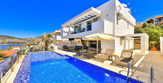 Kalkan'da Özel Havuzlu, Geniş Kapasiteli Lüks Tatil Villası 3 Resim