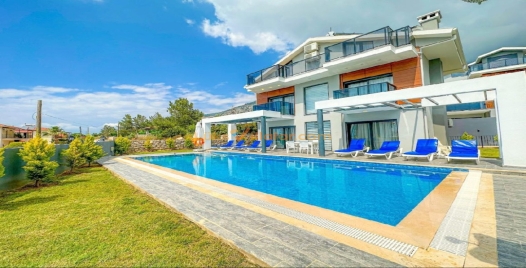 Fethiye'de Geniş Aileler İçin Lüks ve Özel Havuzlu Villa 3 Resim