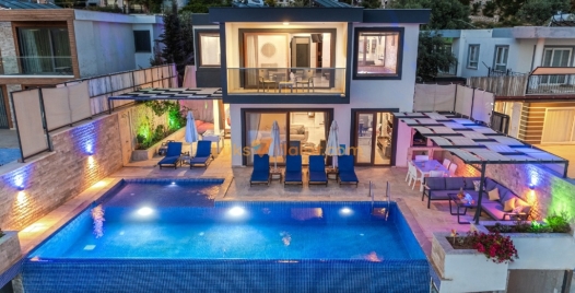 Antalya'da Özel Havuzlu, Doğa İçinde Lüks Villa 1 Resim