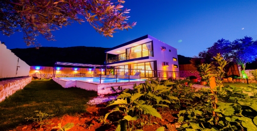 Villa Siyah Gül 2 Resim