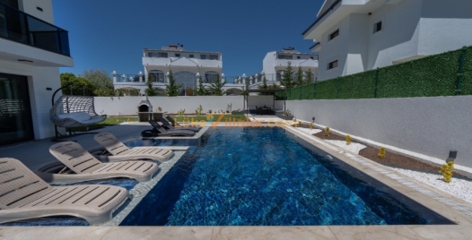 Ovacık'ta Doğa İçinde, Özel Havuzlu Lüks Villa 3 Resim