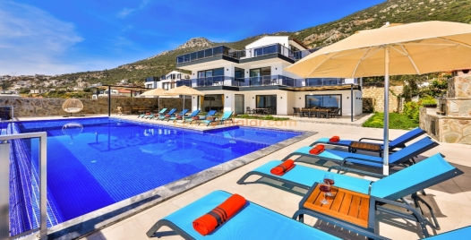 Kızıltaş'ta Lüks ve Özel Havuzlu Tatil Villası 2 Resim
