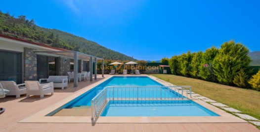 Fethiye'de Özel Havuzlu, Eşsiz Doğa İçinde Kiralık Villa 3 Resim