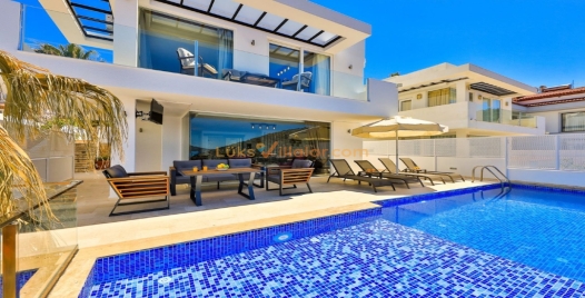 Kalkan'da Özel Havuzlu, Geniş Kapasiteli Lüks Tatil Villası 2 Resim
