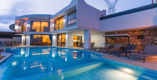 Akbel'de Özel Havuzlu, Lüks Tatil Villası 1 Resim