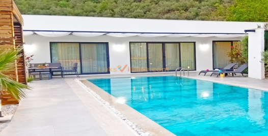 Kayaköy'de Büyük Havuzlu, Lüks Aile Villası 2 Resim
