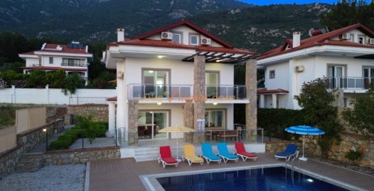 Fethiye'de Geniş Aileler İçin Özel Havuzlu Lüks Villa 2 Resim
