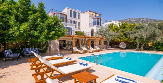 Kalkan'da Özel Havuzlu, Geniş ve Konforlu Villa Tatili 4 Resim