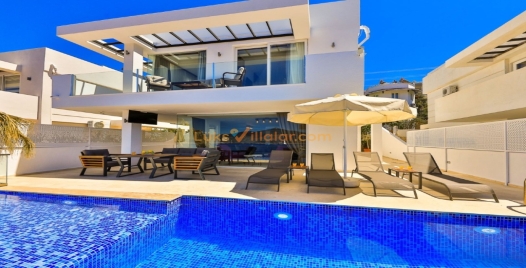 Kalkan'da Özel Havuzlu, Geniş Kapasiteli Lüks Tatil Villası 1 Resim