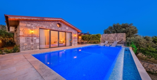 Üzümlü'de Özel Havuzlu, Konforlu Tatil Villası 1 Resim