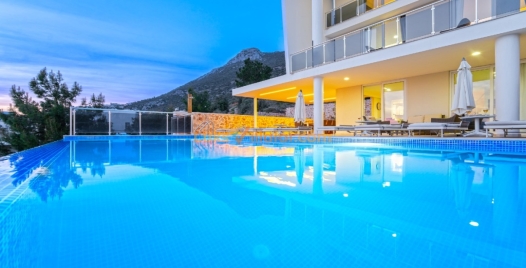 Kalkan'da Lüks ve Özel Havuzlu Villa Tatili 3 Resim