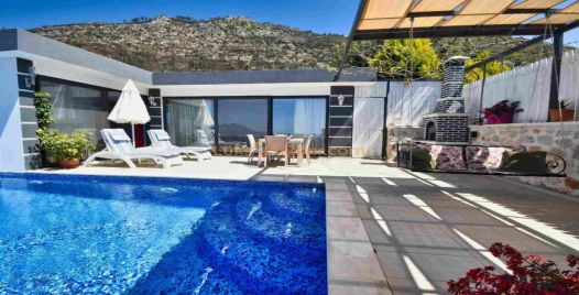 Üzümlü'de Tatil için Mükemmel, Özel Havuzlu Villa 1 Resim