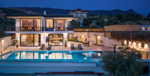 Üzümlü'de Özel Havuzlu, Konforlu Villa Seçeneği 4 Resim