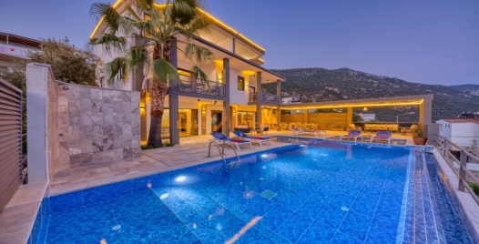 Akbel'de Özel Havuzlu, Geniş Aileler İçin Lüks Villa 1 Resim