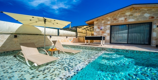Akbel'de Özel Havuzlu, Konforlu Villa Tatili 2 Resim