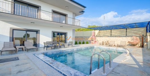 Seydikemer'de Özel Havuzlu, Konforlu Tatil Villası 4 Resim